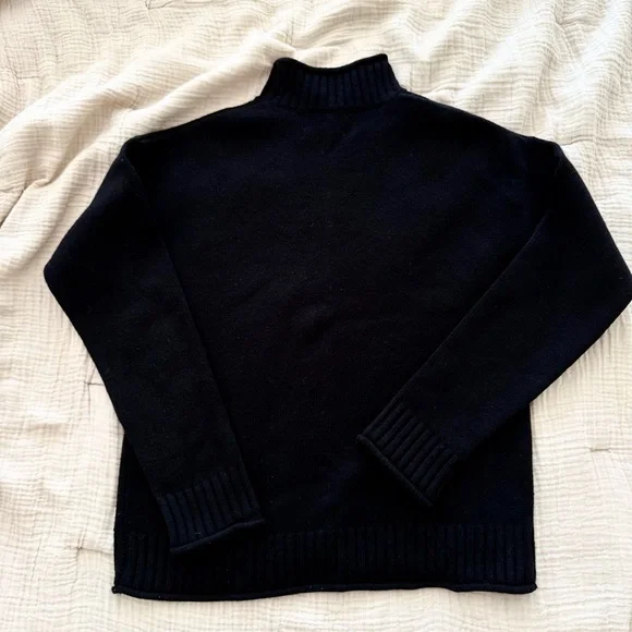 LEVI’S Women’s Black Turtleneck Sweater - Picture 2 of 4